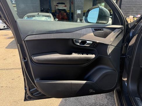 Used 2022 Volvo XC90 T8 Inscription image 23