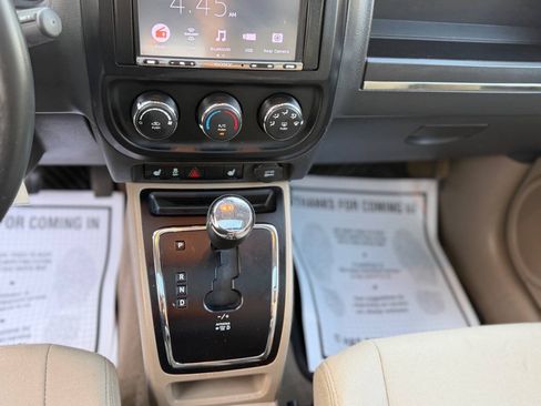 Used 2011 Jeep Compass Latitude w/ Sun/Sound Group AWD/4WD image 13
