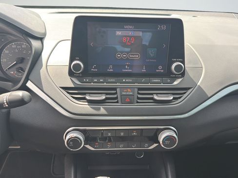 Certified 2025 Nissan Altima 2.5 S FWD image 38