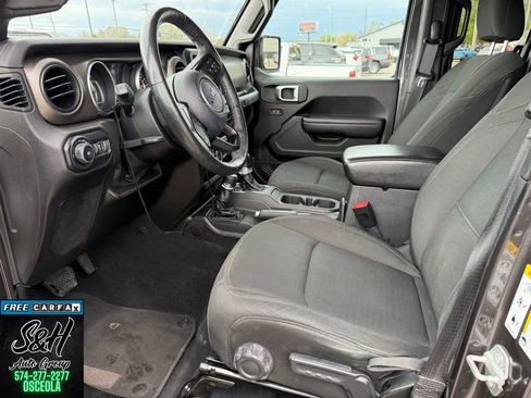 Used 2018 Jeep Wrangler Unlimited Sport S AWD/4WD image 4