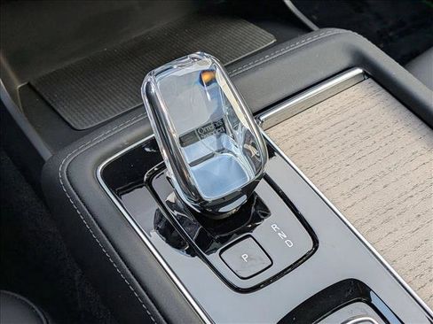 Certified 2025 Volvo XC90 B6 Plus w/ Protection Package Premier image 13