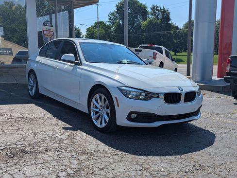 Used 2017 BMW 320i xDrive Sedan AWD/4WD image 1