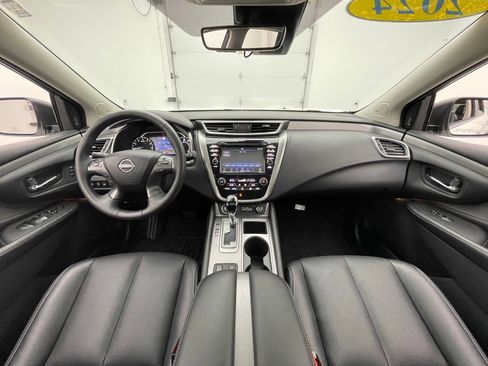 Used 2024 Nissan Murano SL FWD image 3