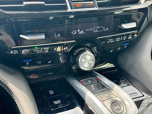 Used 2023 Acura MDX SH-AWD w/ Advance Package image 18