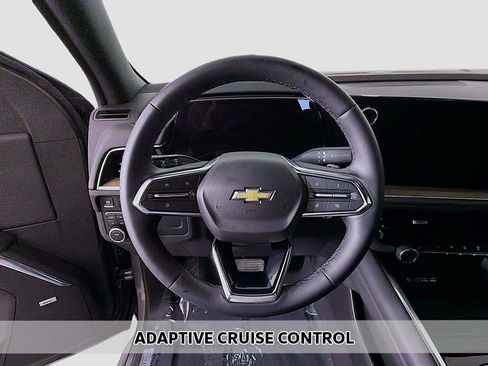 Used 2025 Chevrolet Tahoe High Country AWD/4WD image 4