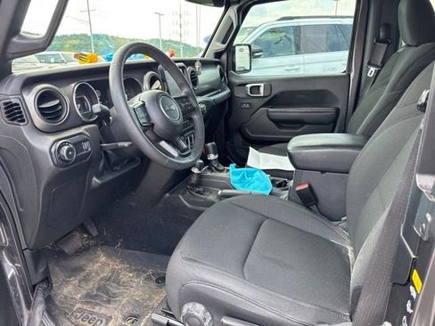 Used 2023 Jeep Wrangler Sport AWD/4WD image 17