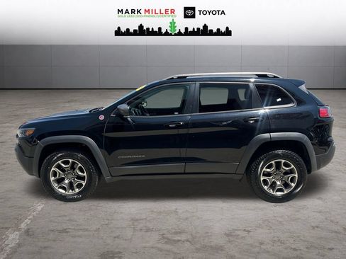 Used 2020 Jeep Cherokee Trailhawk AWD/4WD image 2