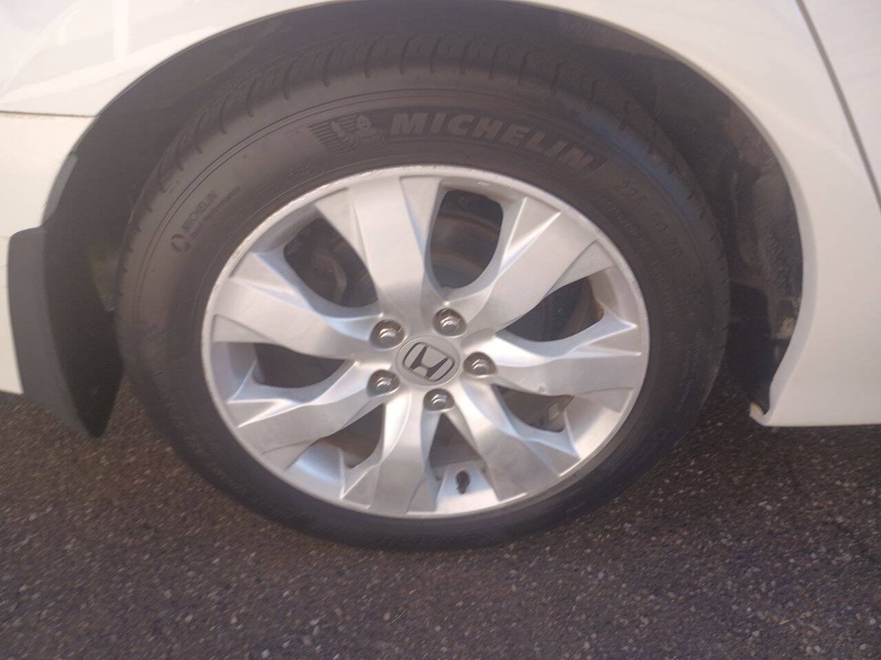 Used 2009 Honda Accord EX-L image 12