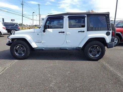 Used 2014 Jeep Wrangler Unlimited Sahara w/ Connectivity Group image 4