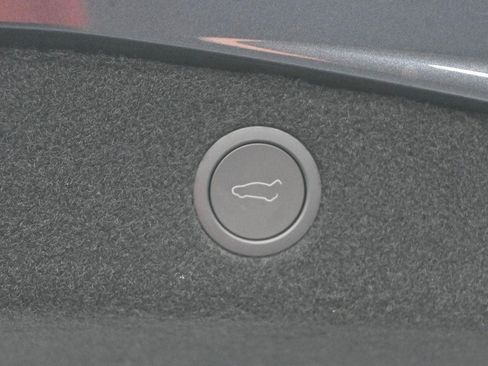Used 2025 Tesla Model 3 Long Range RWD image 10