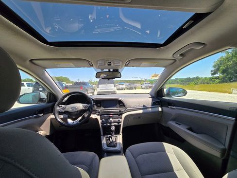 Used 2020 Hyundai Elantra Value Edition w/ Cargo Package (C1) FWD image 3
