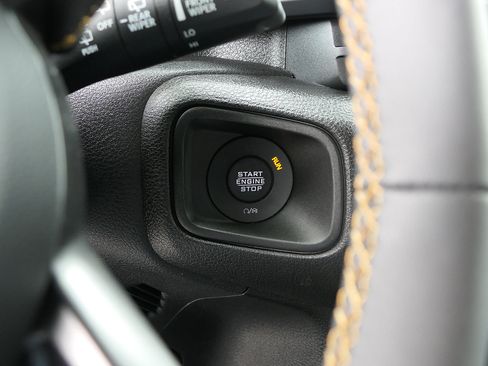 Used 2024 Jeep Wrangler Unlimited Sport AWD/4WD image 18