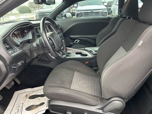 Used 2022 Dodge Challenger GT w/ Driver Convenience Group image 15