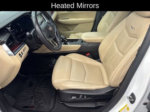 Used 2018 Cadillac XT5 Premium Luxury FWD image 8