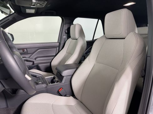 Used 2025 Toyota 4Runner SR5 image 28