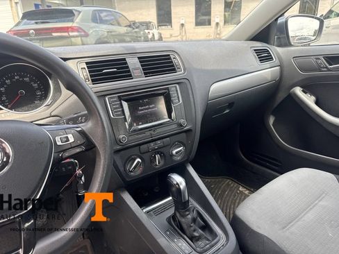 Used 2018 Volkswagen Jetta S FWD image 16