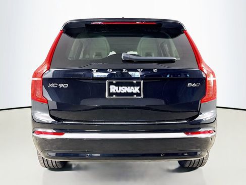 Certified 2023 Volvo XC90 B6 Ultimate w/ Protection Package Premier AWD/4WD image 6