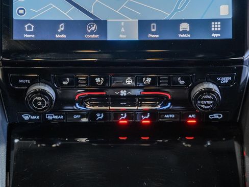 Certified 2023 Jeep Grand Cherokee Overland image 30