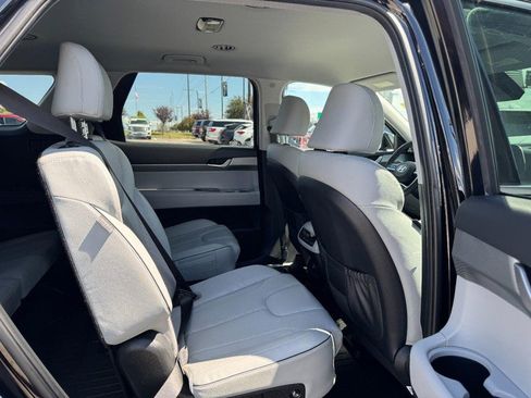Used 2023 Hyundai Palisade SEL image 13