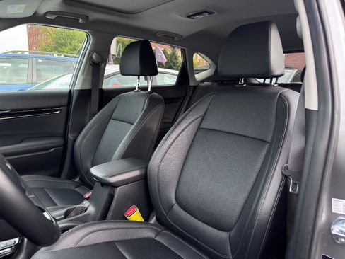 Used 2024 Kia Seltos EX image 16