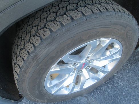 Used 2021 GMC Sierra 1500 SLT w/ SLT Premium Package image 12