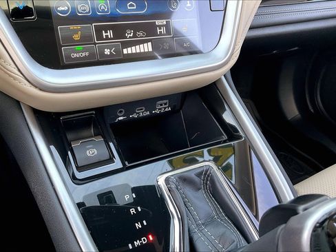 Certified 2025 Subaru Outback Limited image 25