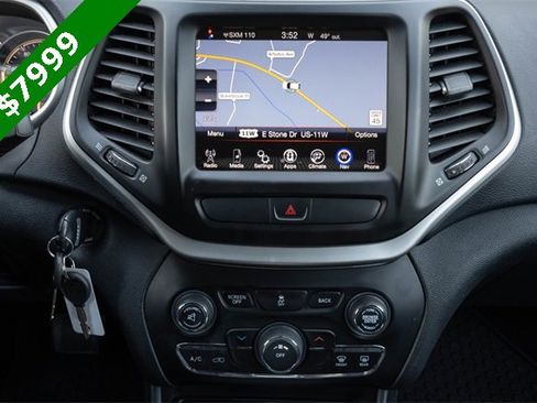 Used 2016 Jeep Cherokee Trailhawk image 21