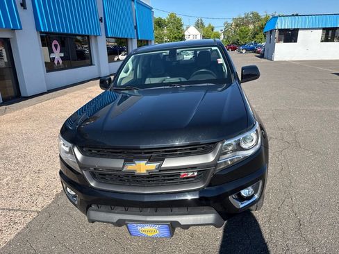 Used 2020 Chevrolet Colorado Z71 AWD/4WD image 3