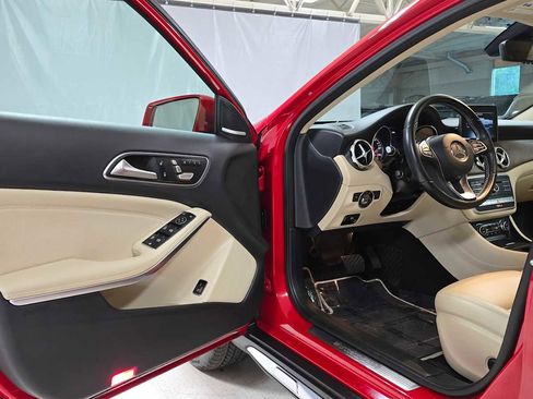 Used 2019 Mercedes-Benz GLA 250 4MATIC image 19