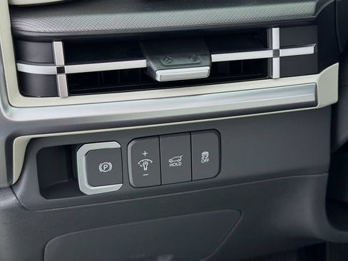 Used 2026 Hyundai Santa Fe SEL FWD image 11