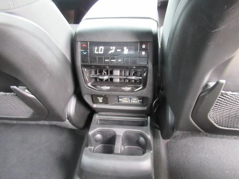 Certified 2025 Jeep Grand Cherokee L Laredo w/ Luxury Tech Group I RWD image 31