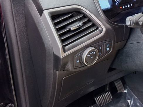 Used 2022 Ford Edge SEL w/ Convenience Package image 10