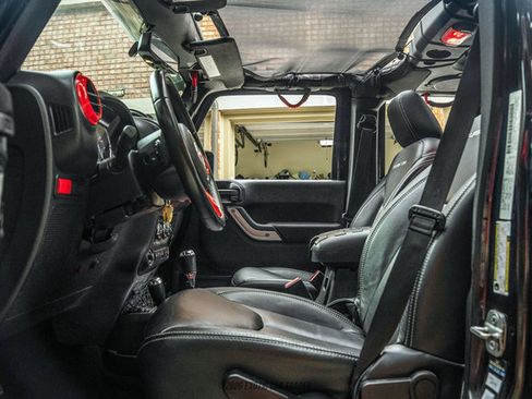 Used 2014 Jeep Wrangler Unlimited Rubicon AWD/4WD image 55