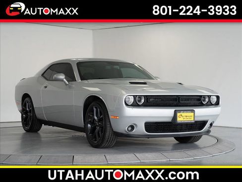 Used 2022 Dodge Challenger SXT w/ Blacktop Package image 1