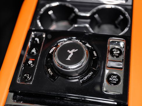 Used 2022 Rolls-Royce Cullinan w/ Dark Exterior Package image 54