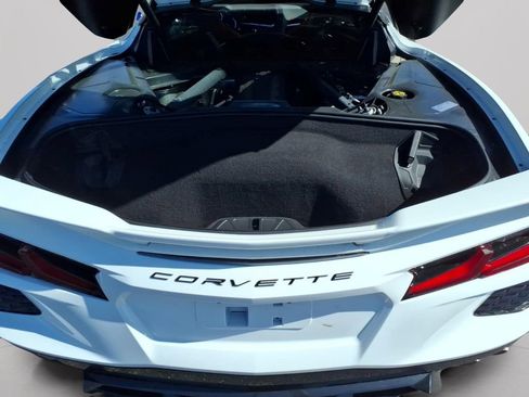 Used 2020 Chevrolet Corvette Stingray Coupe w/ Z51 Performance Package RWD image 32