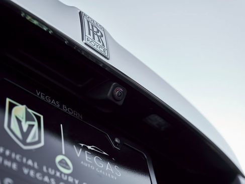 Used 2024 Rolls-Royce Phantom Sedan image 13