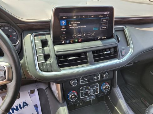 Used 2021 Chevrolet Tahoe Z71 w/ Luxury Package image 19