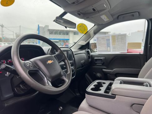 Used 2018 Chevrolet Silverado 1500 W/T w/ Trailering Package image 14