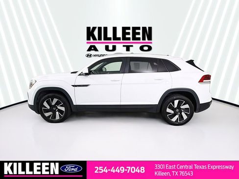 Used 2025 Volkswagen Atlas Cross Sport SE FWD image 4
