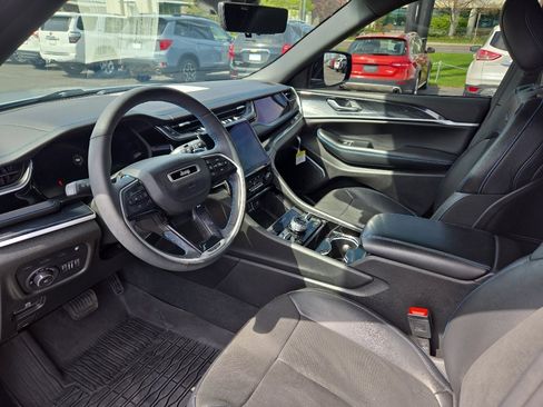 Used 2022 Jeep Grand Cherokee Trailhawk w/ Advanced Protech Group II AWD/4WD image 13