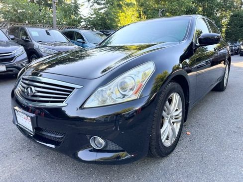 Used 2011 INFINITI G37 x Sedan w/ Premium Pkg AWD/4WD image 3