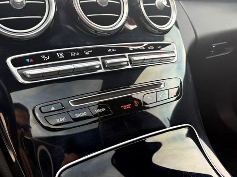 Used 2018 Mercedes-Benz C 300 4MATIC Sedan image 31