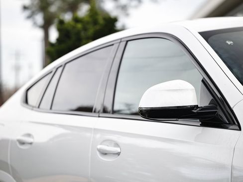 New 2026 BMW X6 xDrive40i w/ Climate Comfort Package image 3