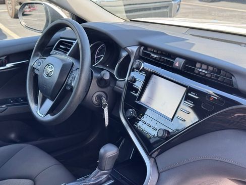 Used 2019 Toyota Camry LE w/ Carpet Mat Package FWD image 5