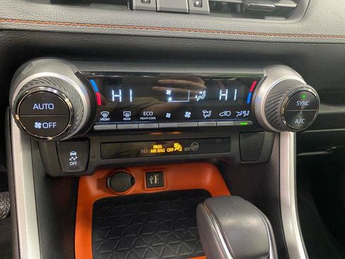 Used 2024 Toyota RAV4 Adventure image 7