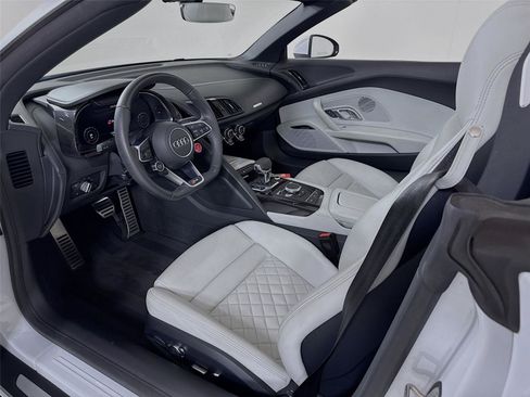Used 2021 Audi R8 V10 w/ Premium Package image 13