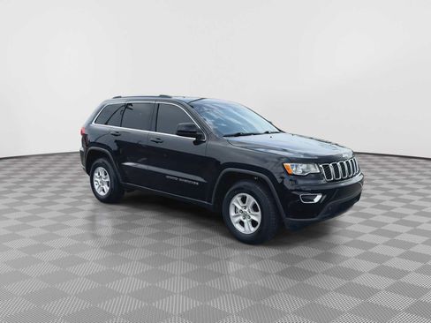 Used 2017 Jeep Grand Cherokee Laredo w/ Quick Order Package 2BE RWD image 2