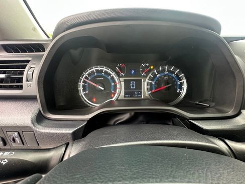 Used 2019 Toyota 4Runner SR5 AWD/4WD image 25