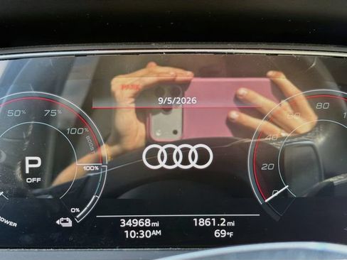 Used 2024 Audi Q8 e-tron Premium Plus w/ Premium Plus Package AWD/4WD image 9
